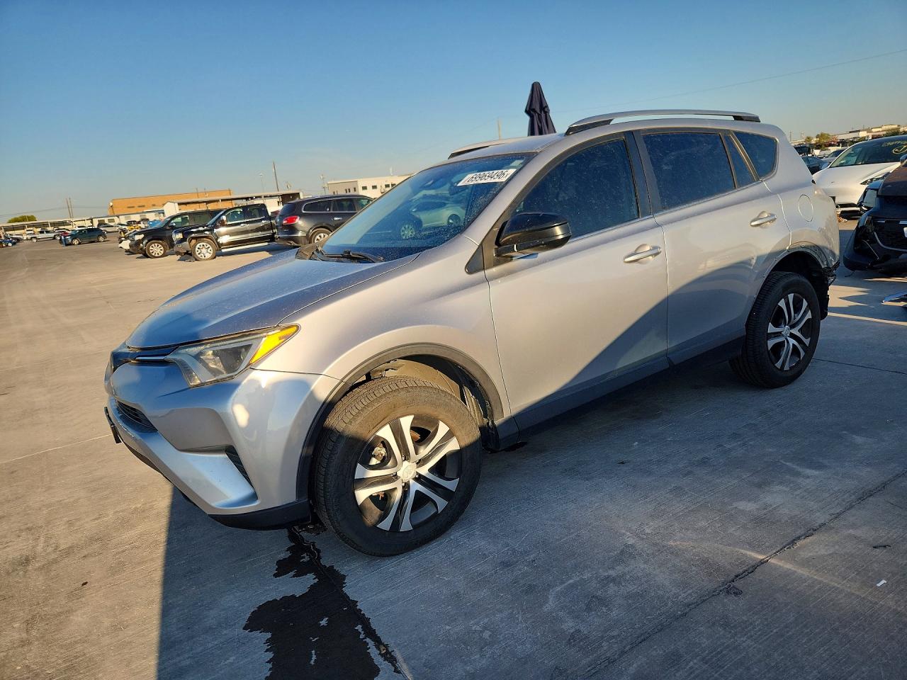2018 TOYOTA RAV4 LE | JTMZFREV1JJ176145 | UPCARS