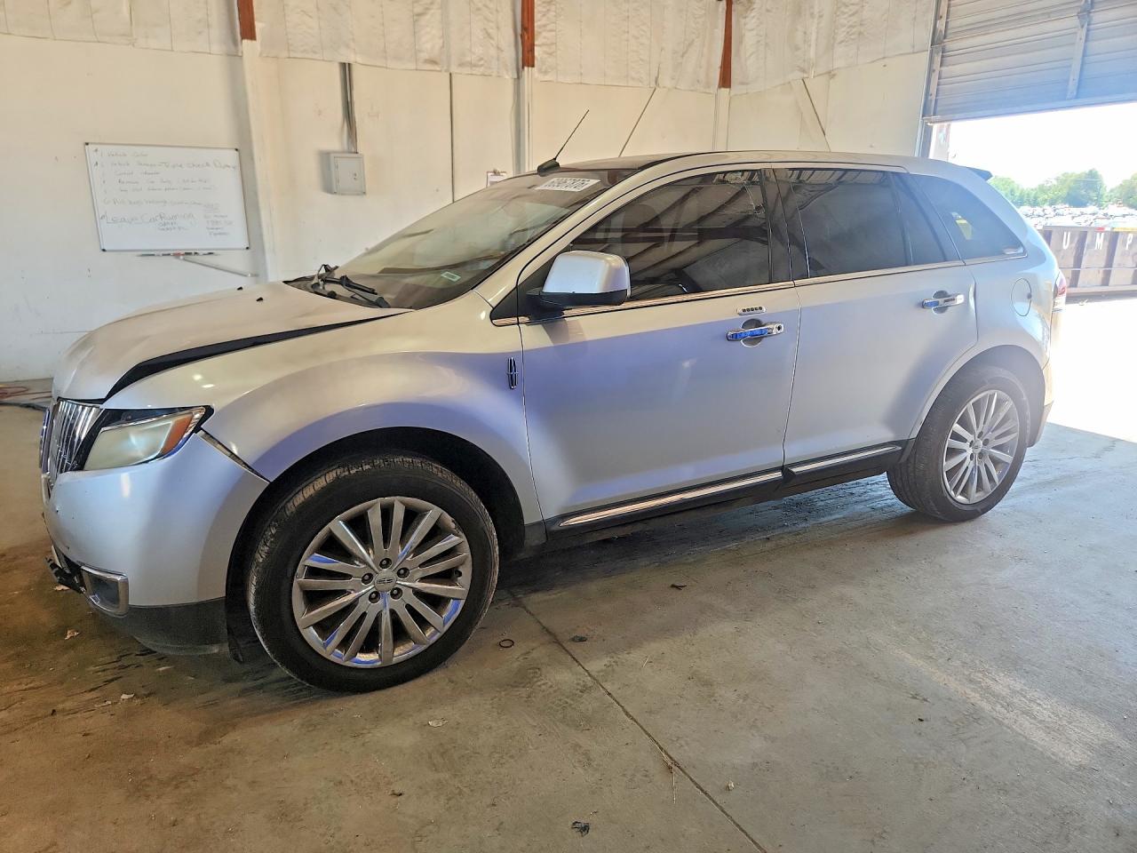 2011 LINCOLN MKX | 2LMDJ6JK1BBJ04919 | UPCARS