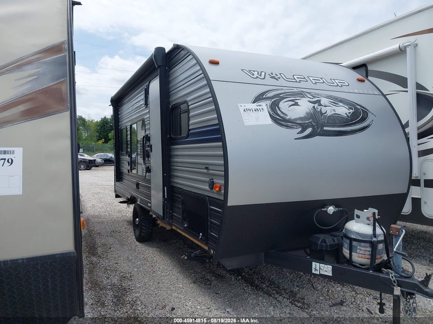 2019 FOREST RIVER CHEROKEE WOLF PUP 18RJB TOYHAULER TRAVEL TRAILER | 5ZT2CKGC5KY003085 | UPCARS