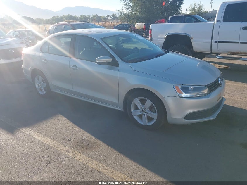 2011 VOLKSWAGEN JETTA 2.0L TDI | 3VWLL7AJ1BM065702 | UPCARS