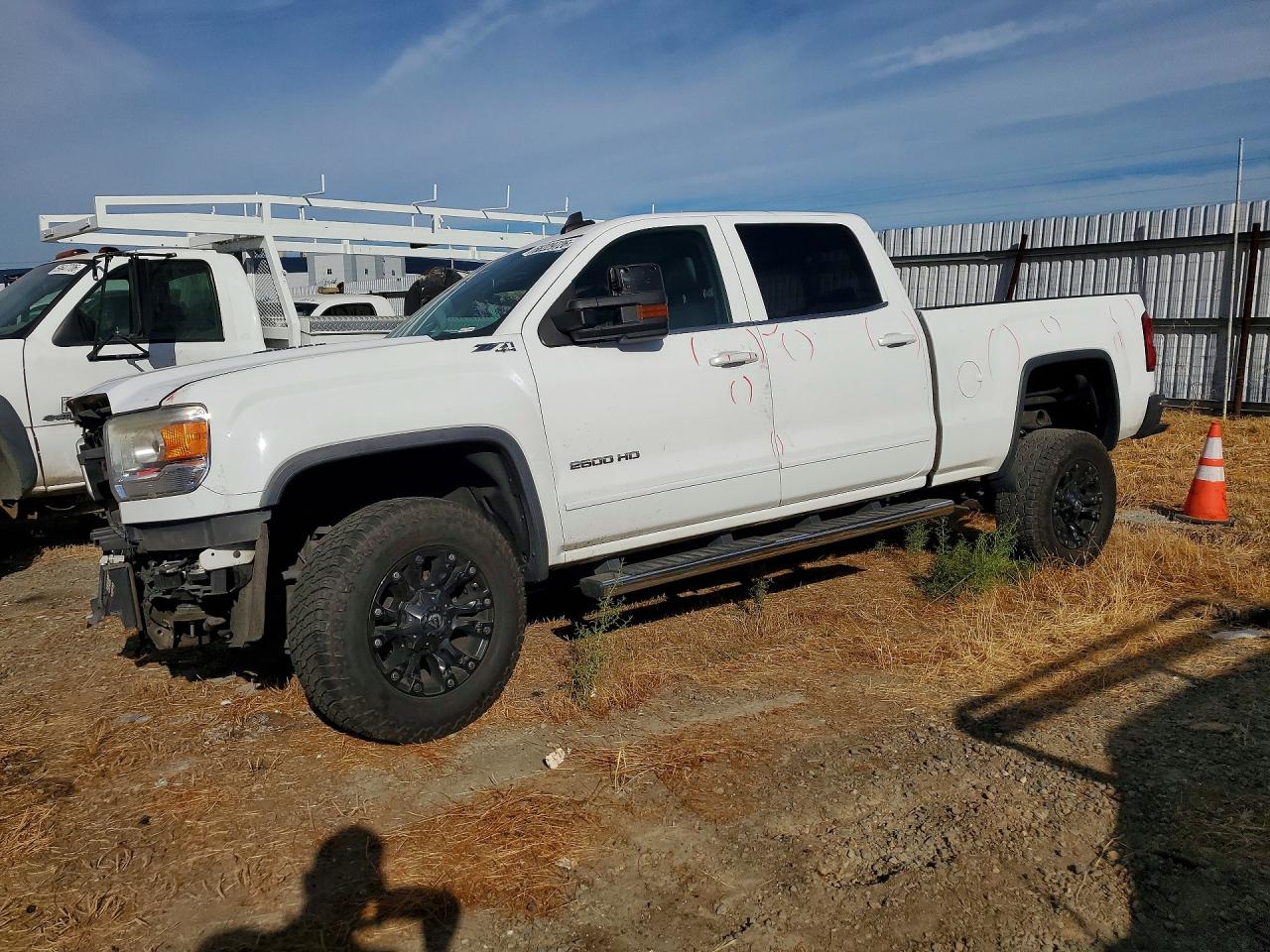 2015 GMC SIERRA K2500 SLE | 1GT12YE82FF517480 | UPCARS