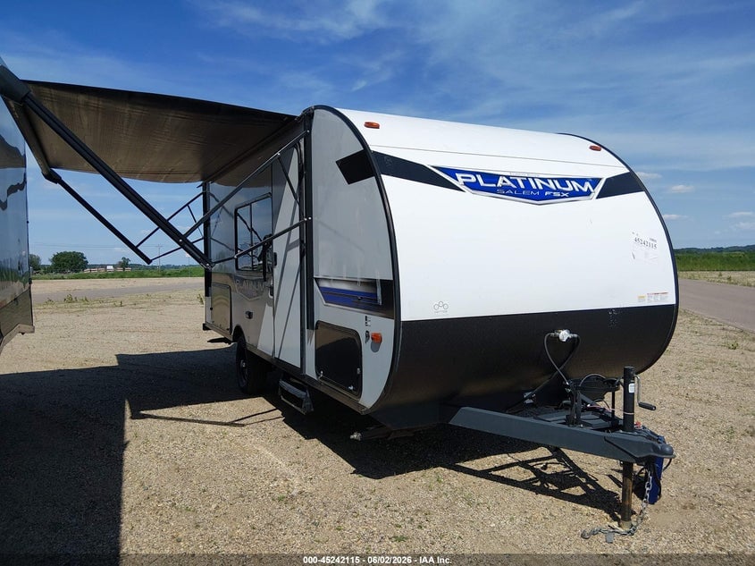 2022 FOREST RIVER PLATINUM SALEM FSX | 4X4TSMT16NY011753 | UPCARS