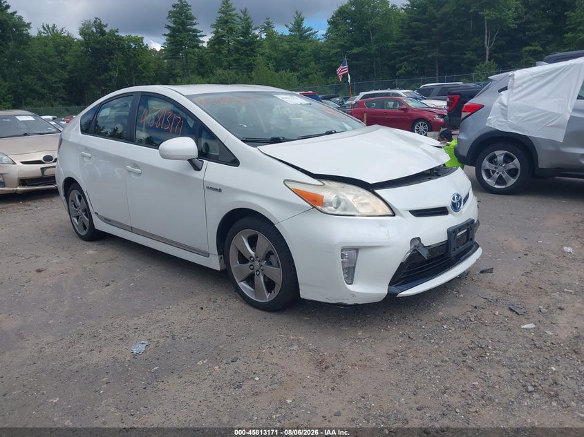 2013 TOYOTA PRIUS THREE SE | JTDKN3DU8D5623738 | UPCARS