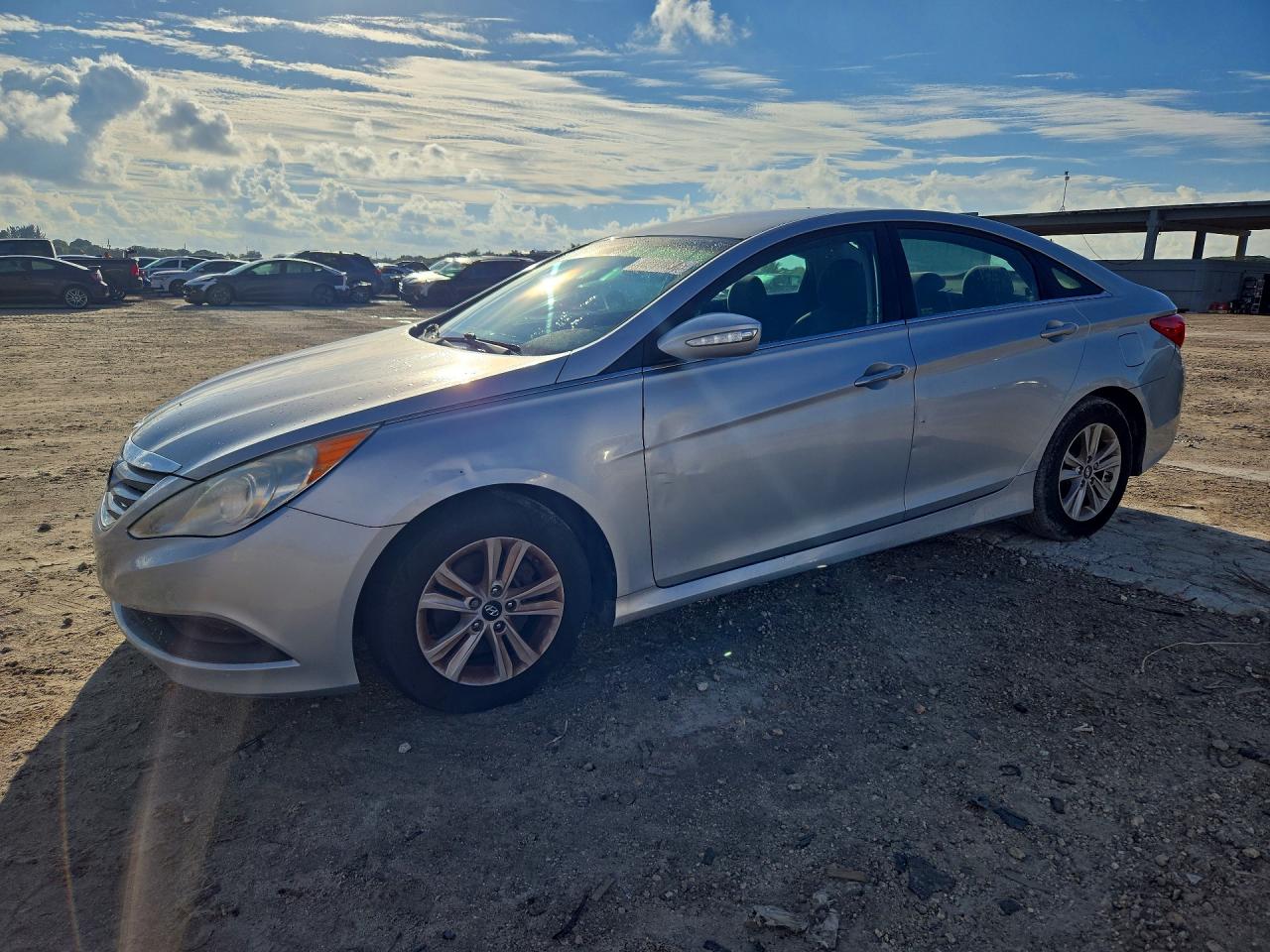 2014 HYUNDAI SONATA GLS | 5NPEB4AC9EH919621 | UPCARS