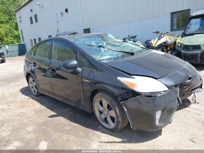 2013 TOYOTA PRIUS THREE SE | JTDKN3DU4D1665427 | UPCARS