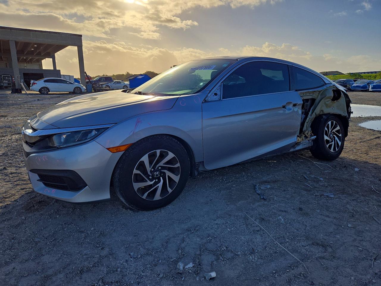 2016 HONDA CIVIC LX | 2HGFC4B06GH306598 | UPCARS