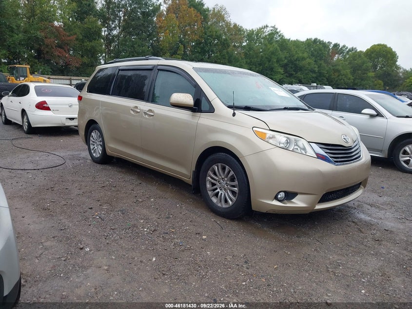 2013 TOYOTA SIENNA XLE V6 8 PASSENGER | 5TDYK3DC4DS330438 | UPCARS
