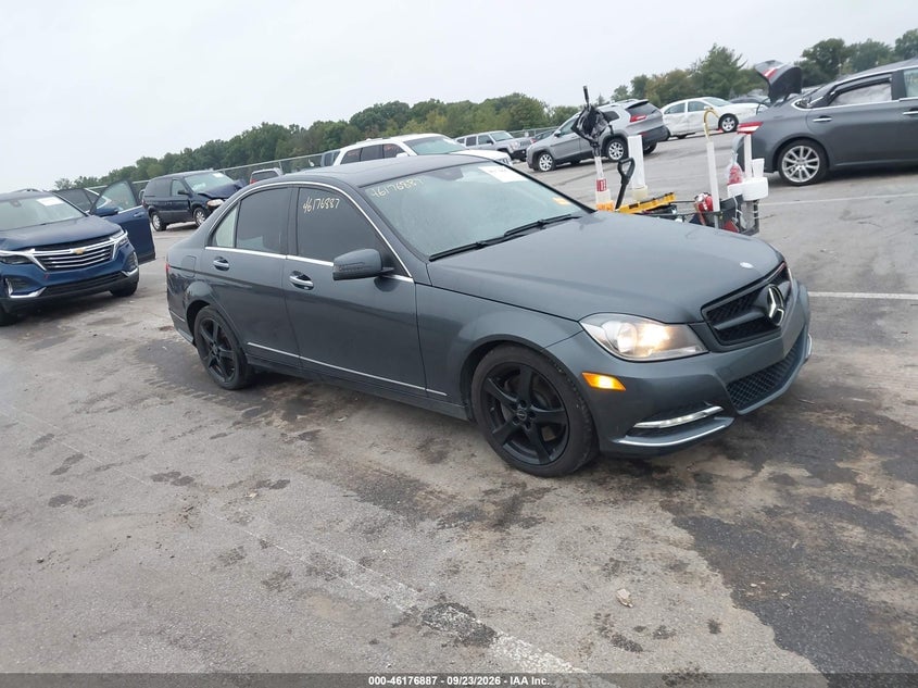 2013 MERCEDES-BENZ C 300 LUXURY 4MATIC | WDDGF8AB9DR260092 | UPCARS