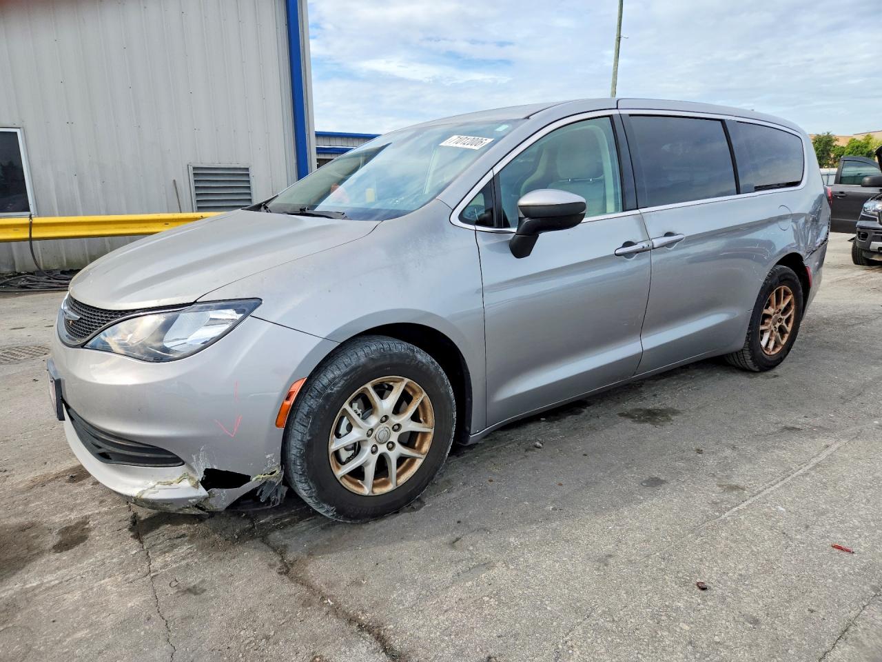 2017 CHRYSLER PACIFICA LX | 2C4RC1CG7HR501580 | UPCARS