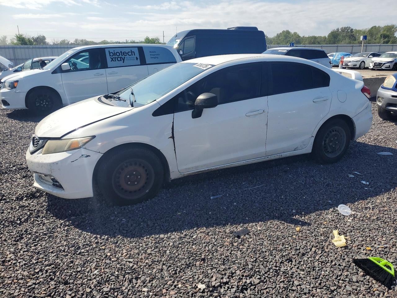 2014 HONDA CIVIC LX | 2HGFB2F51EH510266 | UPCARS