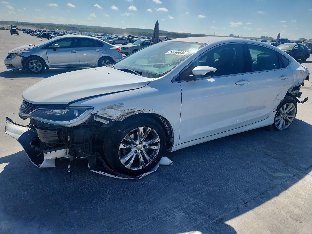 2015 CHRYSLER 200 LIMITED | 1C3CCCAB3FN704988 | UPCARS