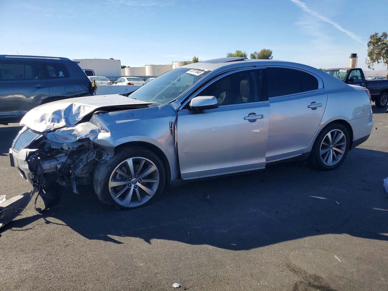2009 LINCOLN MKS | 1LNHM93R39G608049 | UPCARS