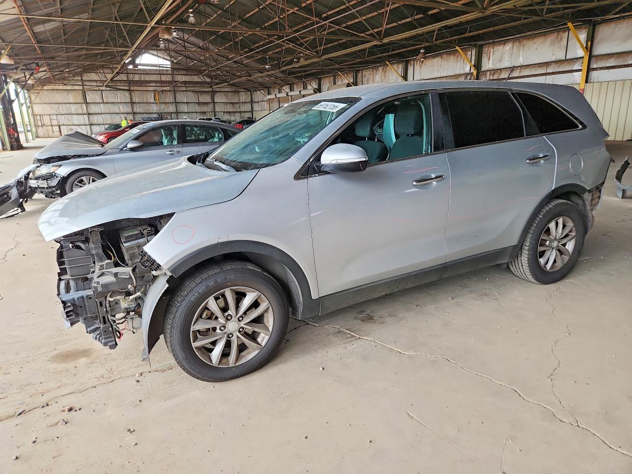 2017 KIA SORENTO L | 5XYPG4A31HG193985 | UPCARS