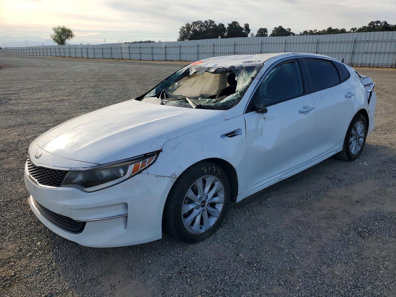 2017 KIA OPTIMA LX | 5XXGT4L33HG173217 | UPCARS