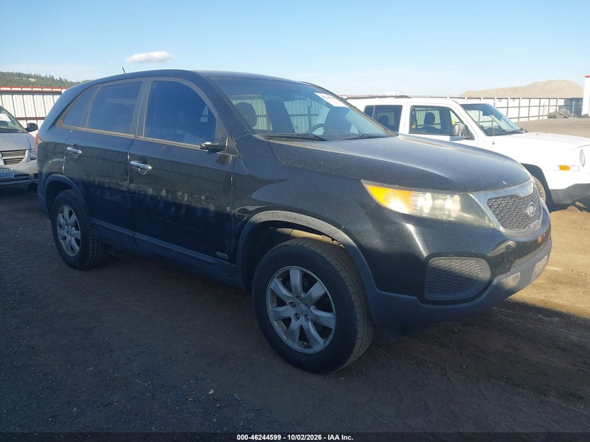 2011 KIA SORENTO LX | 5XYKTCA18BG021233 | UPCARS