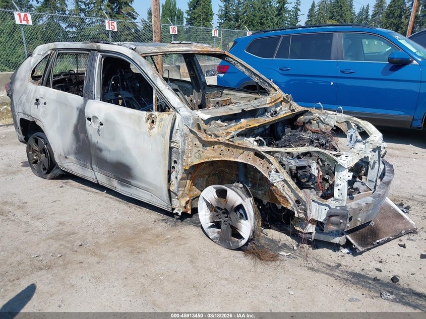 2024 TOYOTA RAV4 XLE | 2T3W1RFV6RW330796 | UPCARS