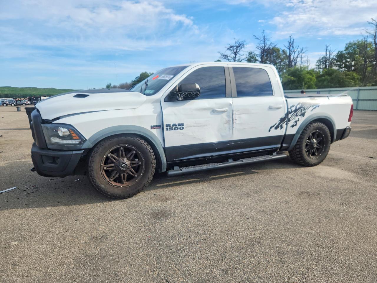 2017 RAM 1500 REBEL | 1C6RR7YT2HS562333 | UPCARS