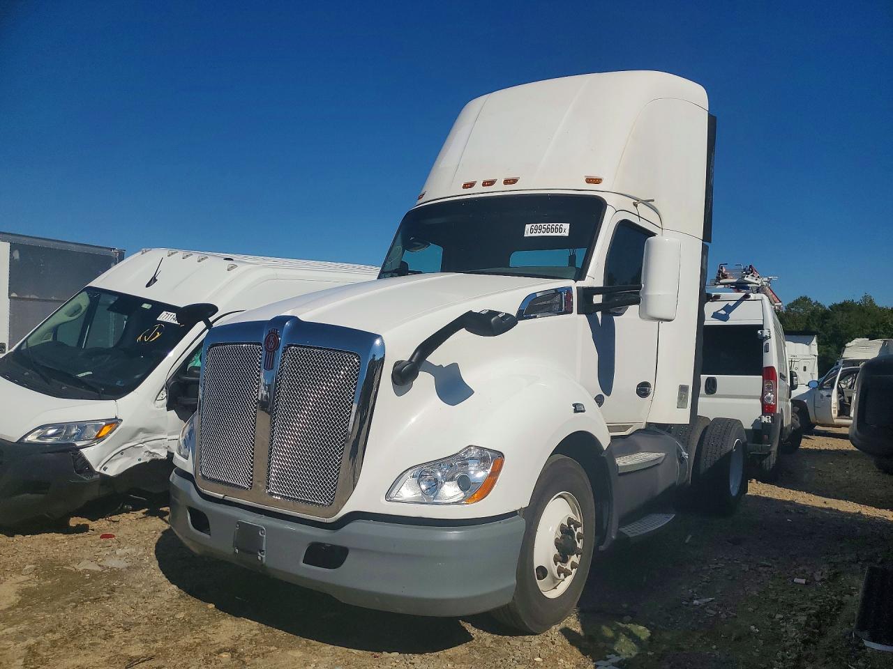 2017 KENWORTH ALL OTHER SEMI TRUCK | 1XKYA48X2HJ160321 | UPCARS