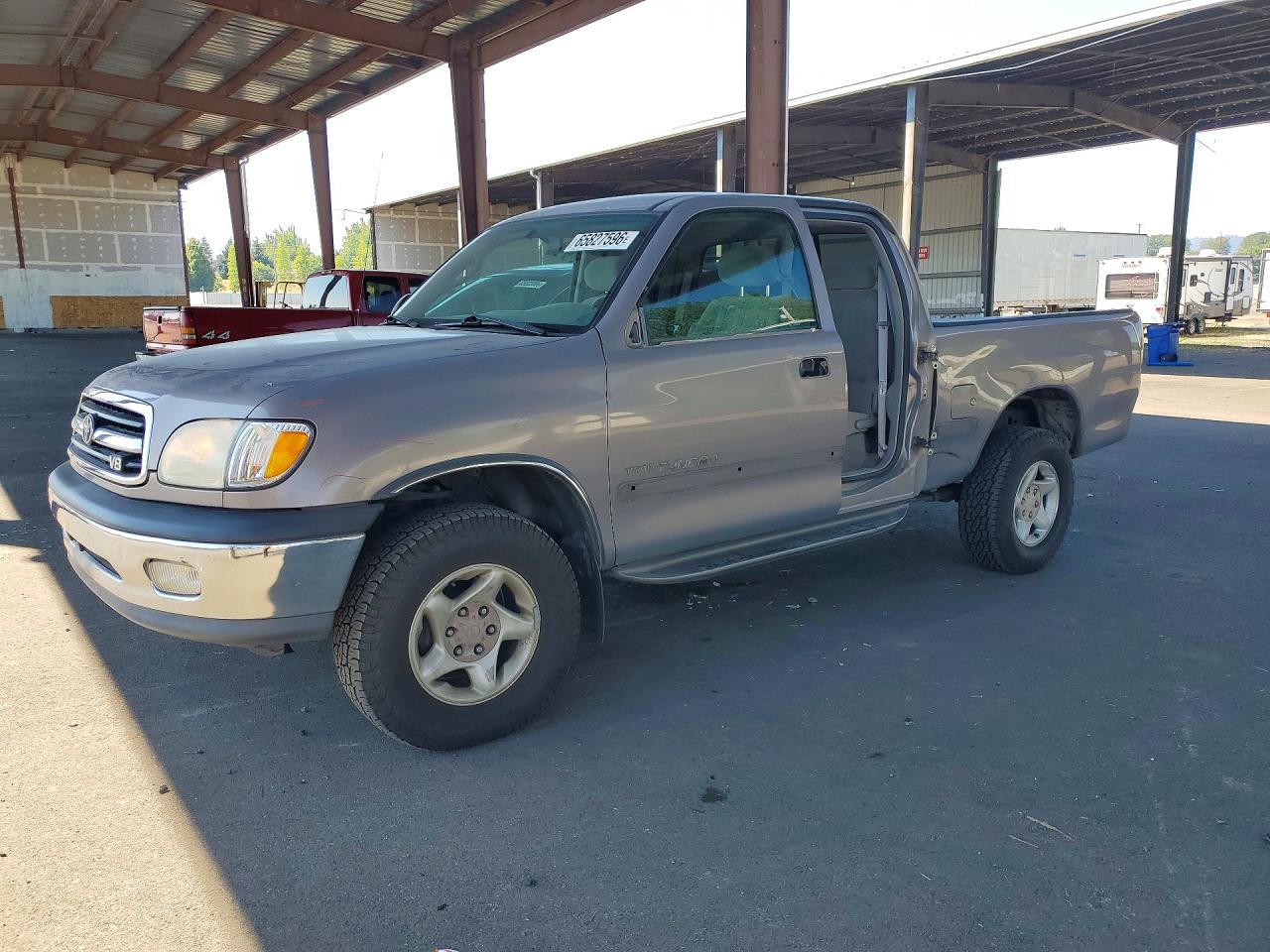 2000 TOYOTA TUNDRA SR5 | 5TBBT441XYS018114 | UPCARS