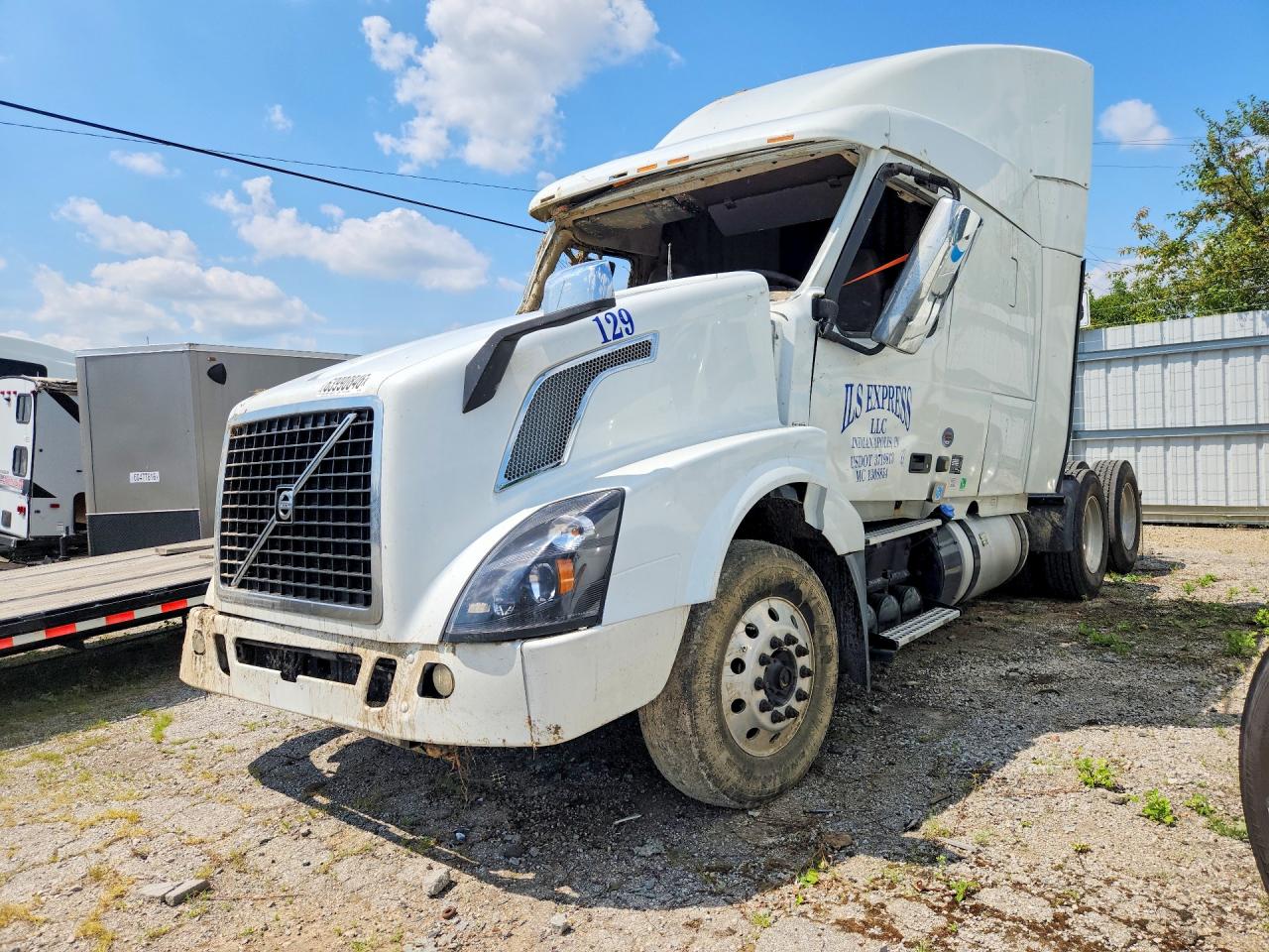 2018 VOLVO VN L SEMI TRUCK | 4V4NC9EH9JN990459 | UPCARS