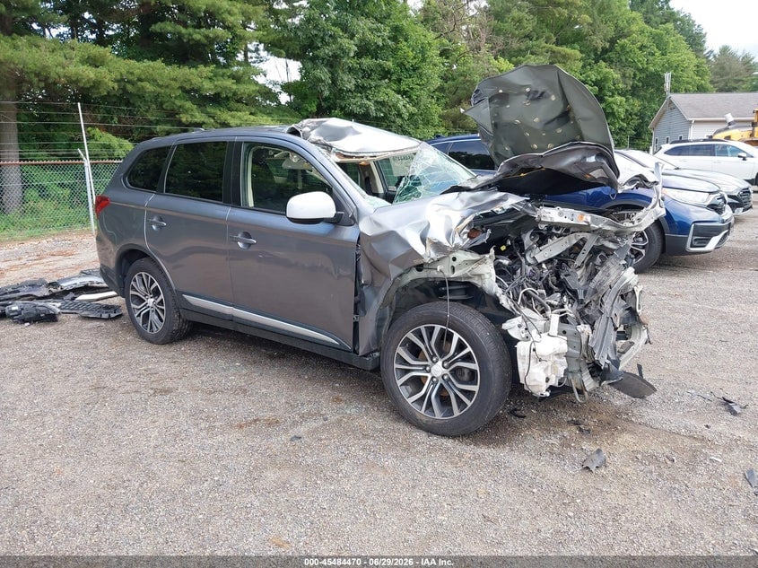 2018 MITSUBISHI OUTLANDER ES | JA4AZ3A38JZ056473 | UPCARS