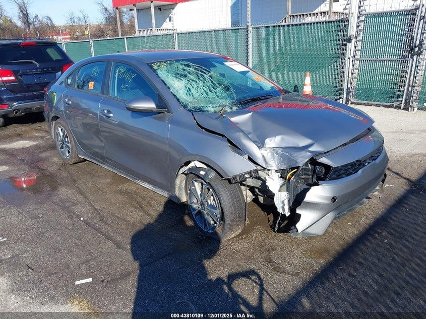 2024 KIA FORTE LXS | 3KPF24AD6RE758572 | UPCARS