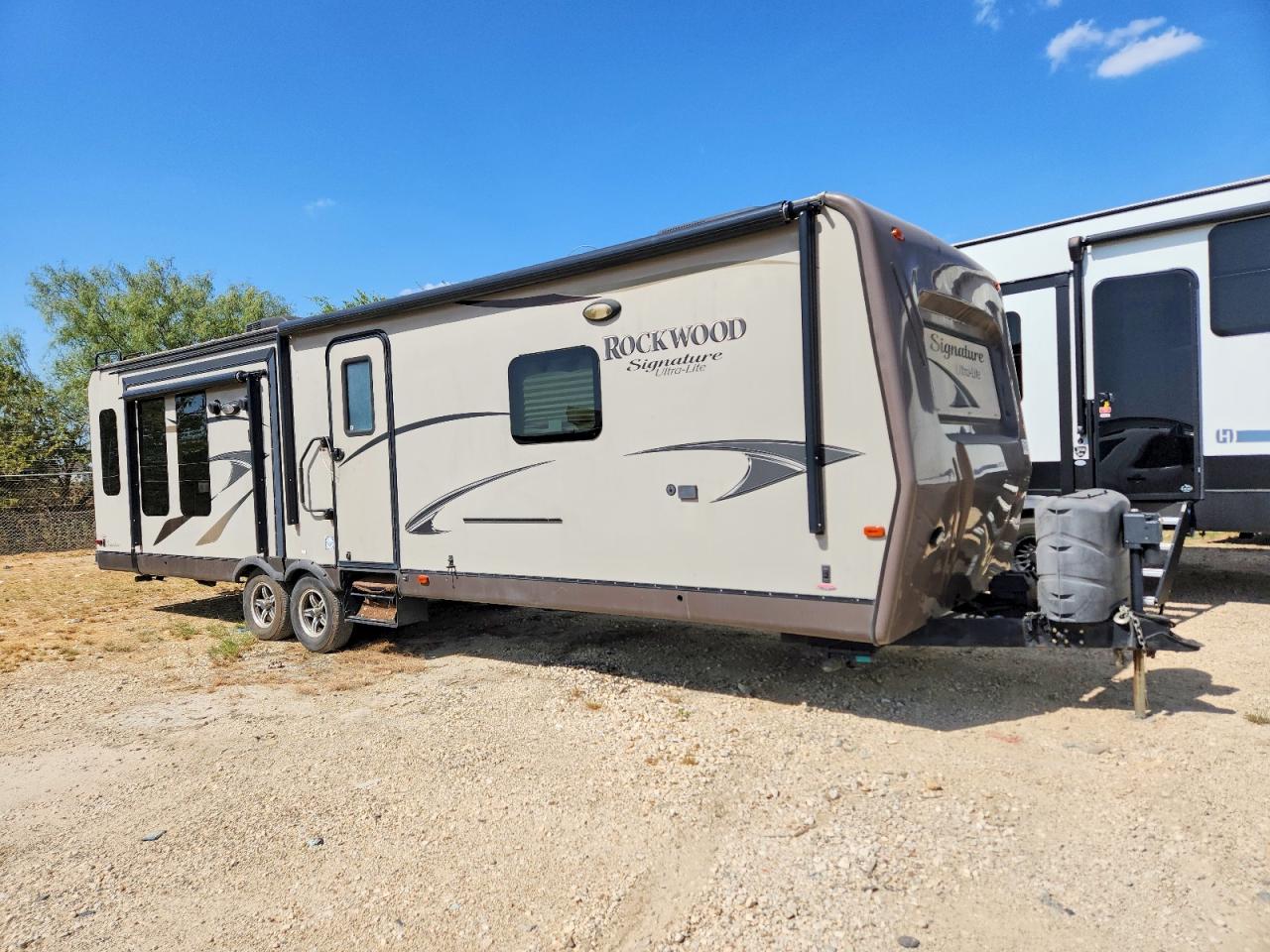 2013 SIGNATURE ROCKWOOD | 4X4TRLE21D1850258 | UPCARS