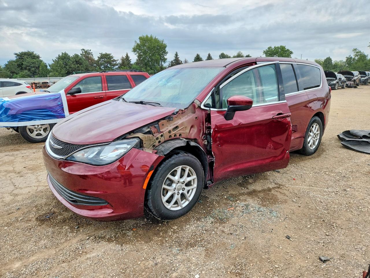 2017 CHRYSLER PACIFICA LX | 2C4RC1CG0HR509133 | UPCARS