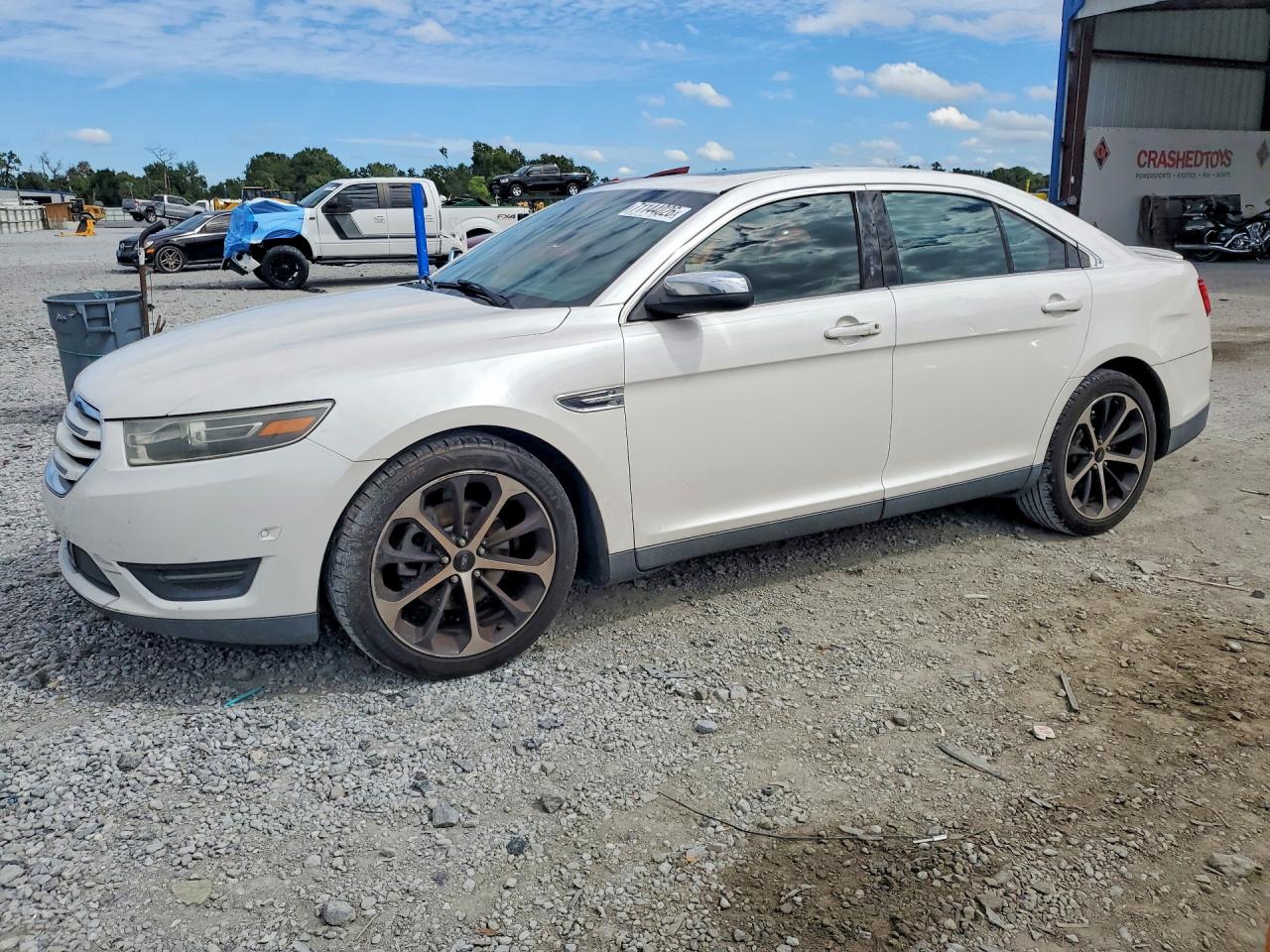 2015 FORD TAURUS LIMITED | 1FAHP2F82FG118175 | UPCARS