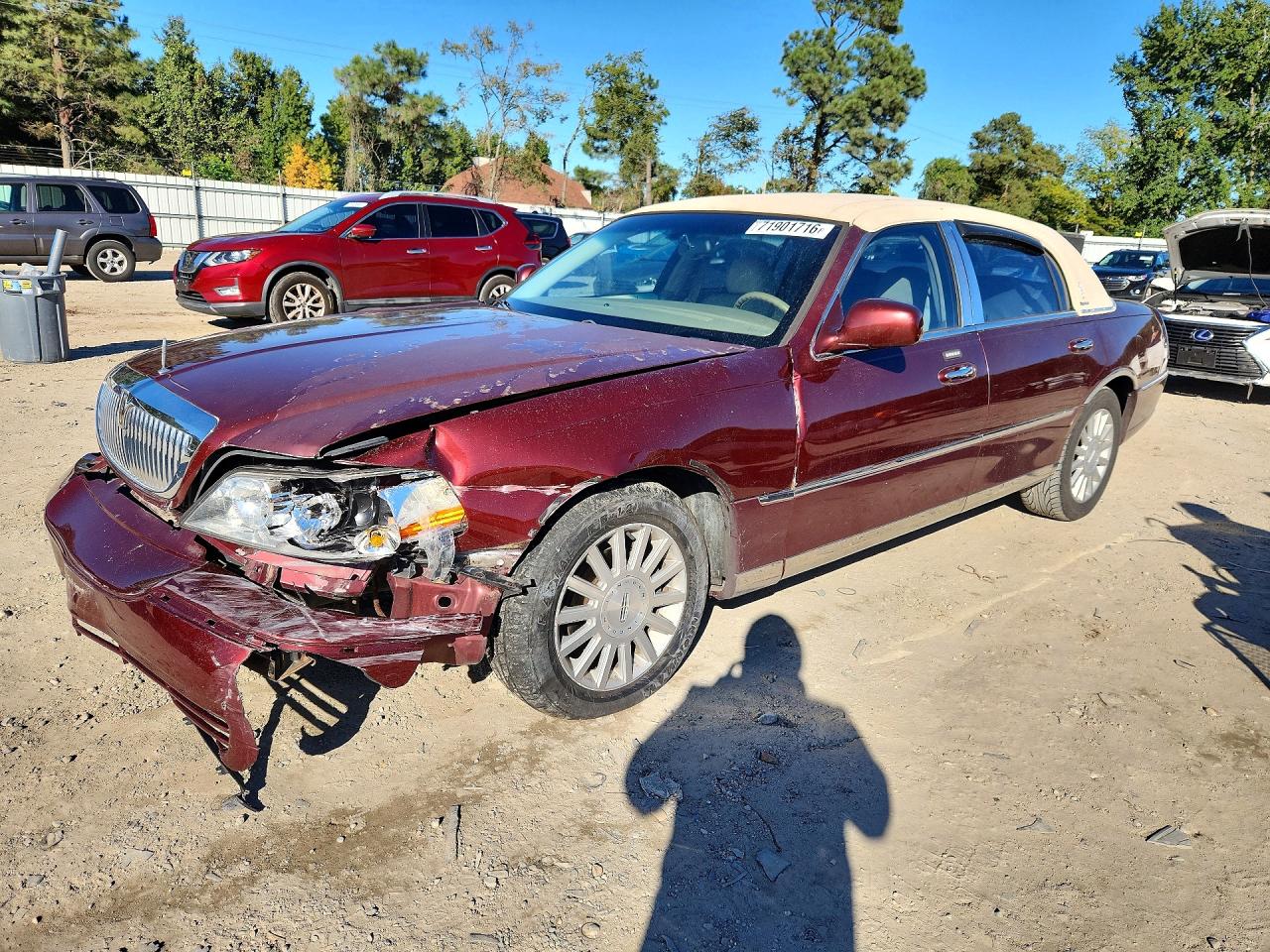 2004 LINCOLN TOWNCAR EXECUTIVE | 1LNHM81W54Y614022 | UPCARS