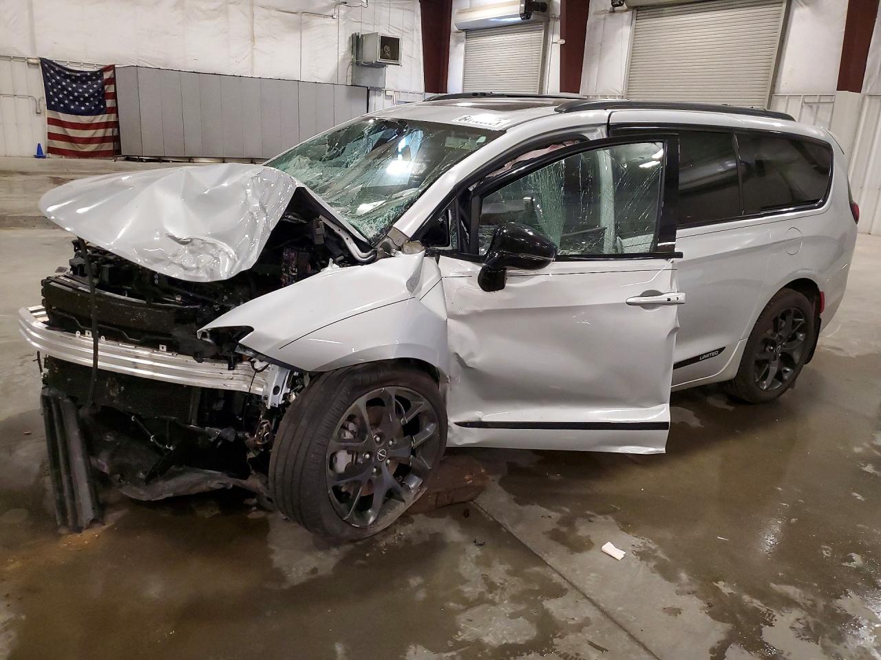 2026 CHRYSLER PACIFICA LIMITED | 2C4RC3GG9TR190782 | UPCARS