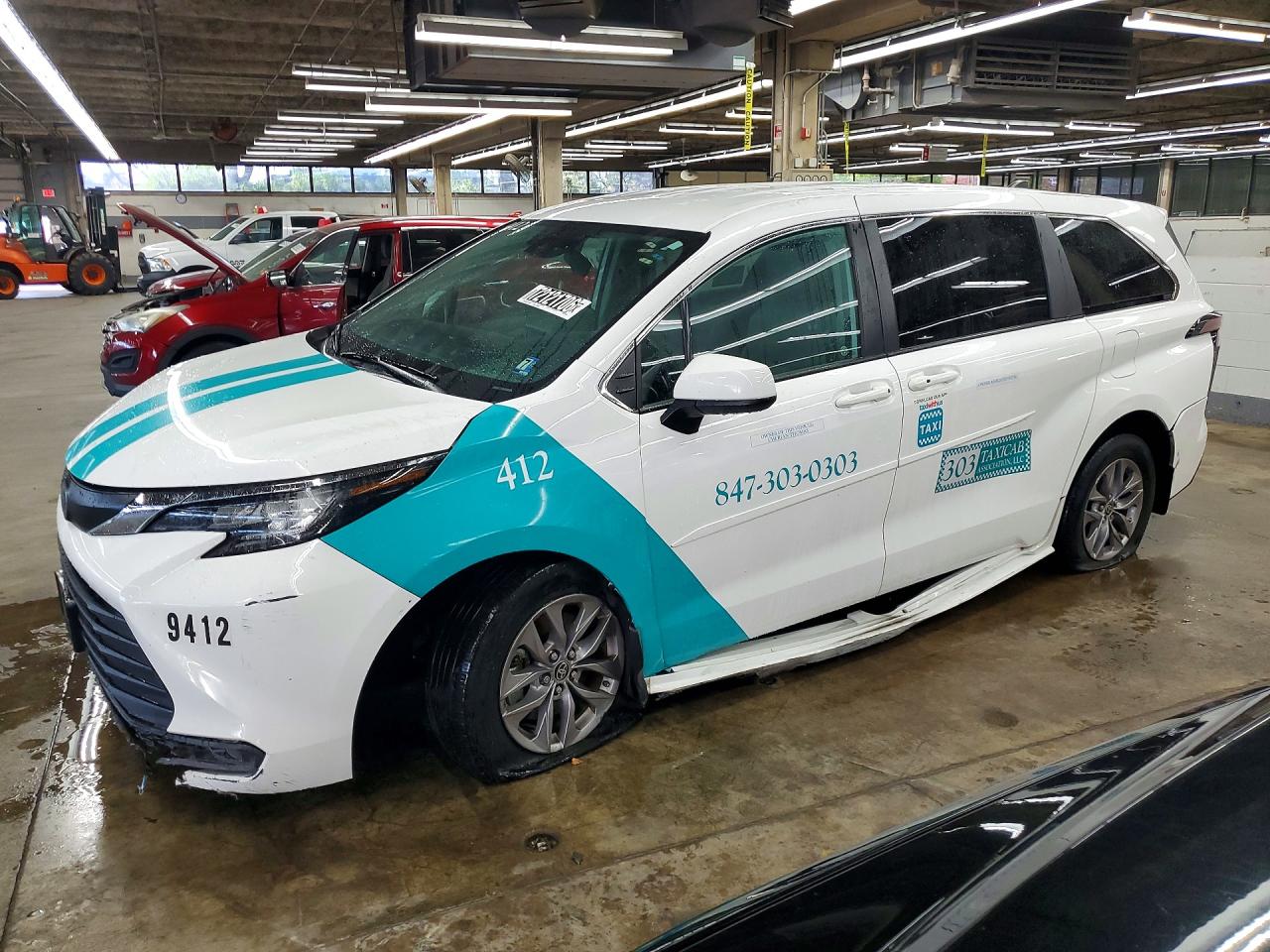 2021 TOYOTA SIENNA LE | 5TDKRKEC6MS024755 | UPCARS