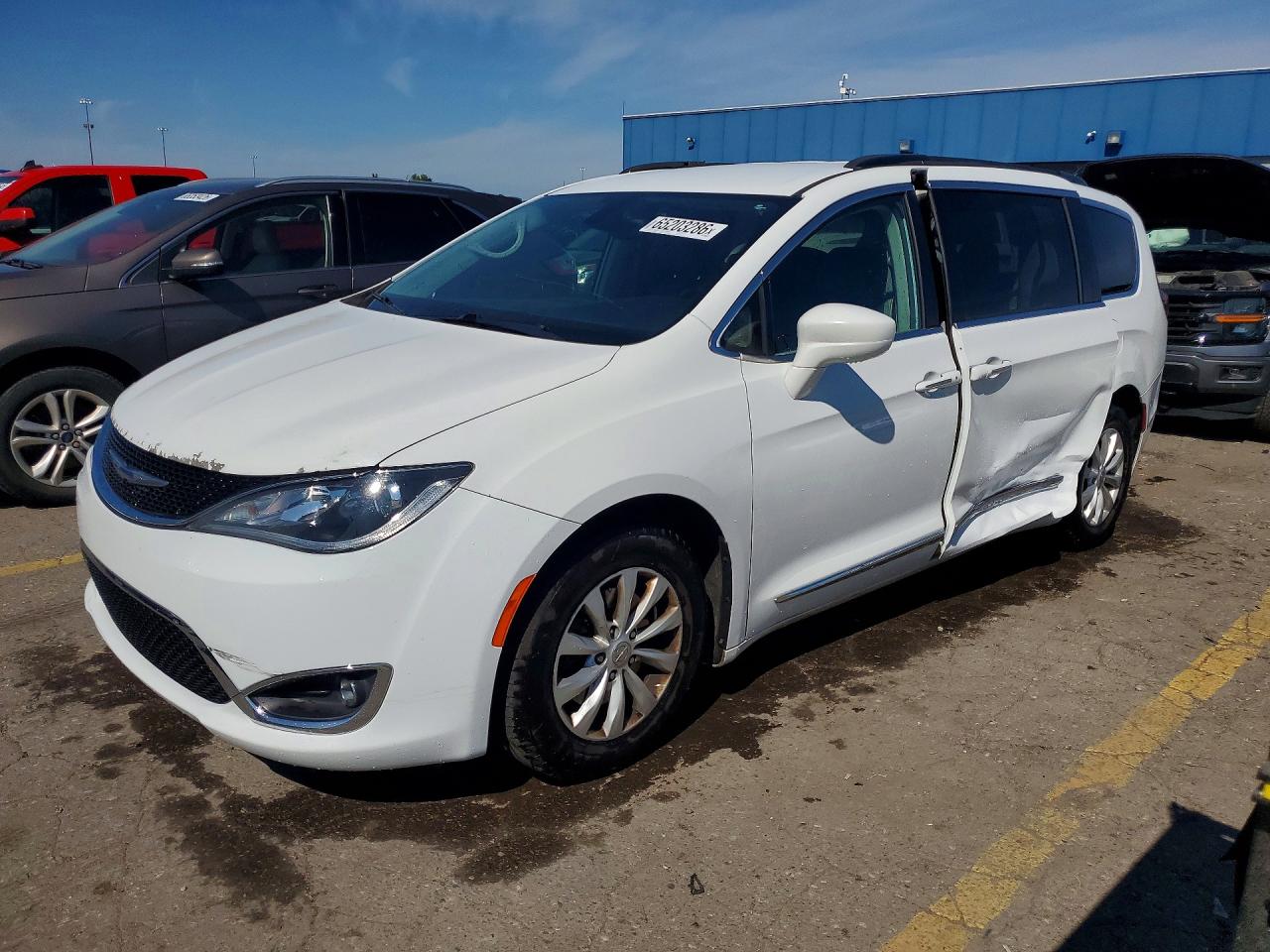 2017 CHRYSLER PACIFICA TOURING L | 2C4RC1BG7HR587734 | UPCARS