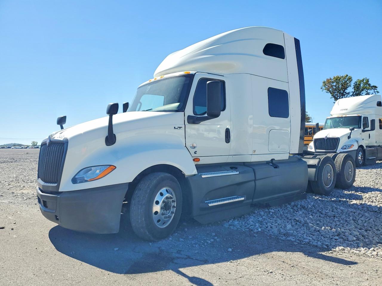 2022 INTERNATIONAL LT625 SEMI TRUCK | 3HSDZAPR7NN583626 | UPCARS