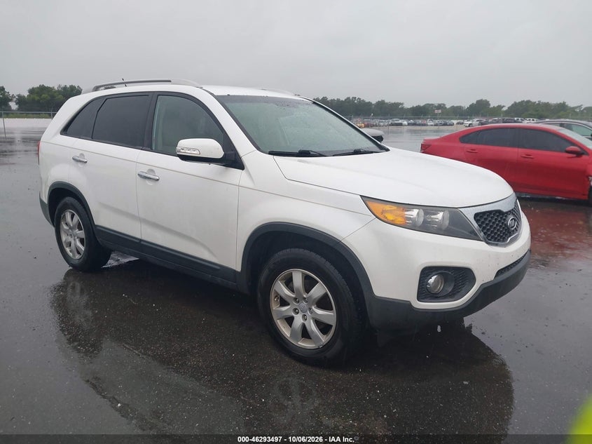 2012 KIA SORENTO LX | 5XYKT3A6XCG258271 | UPCARS