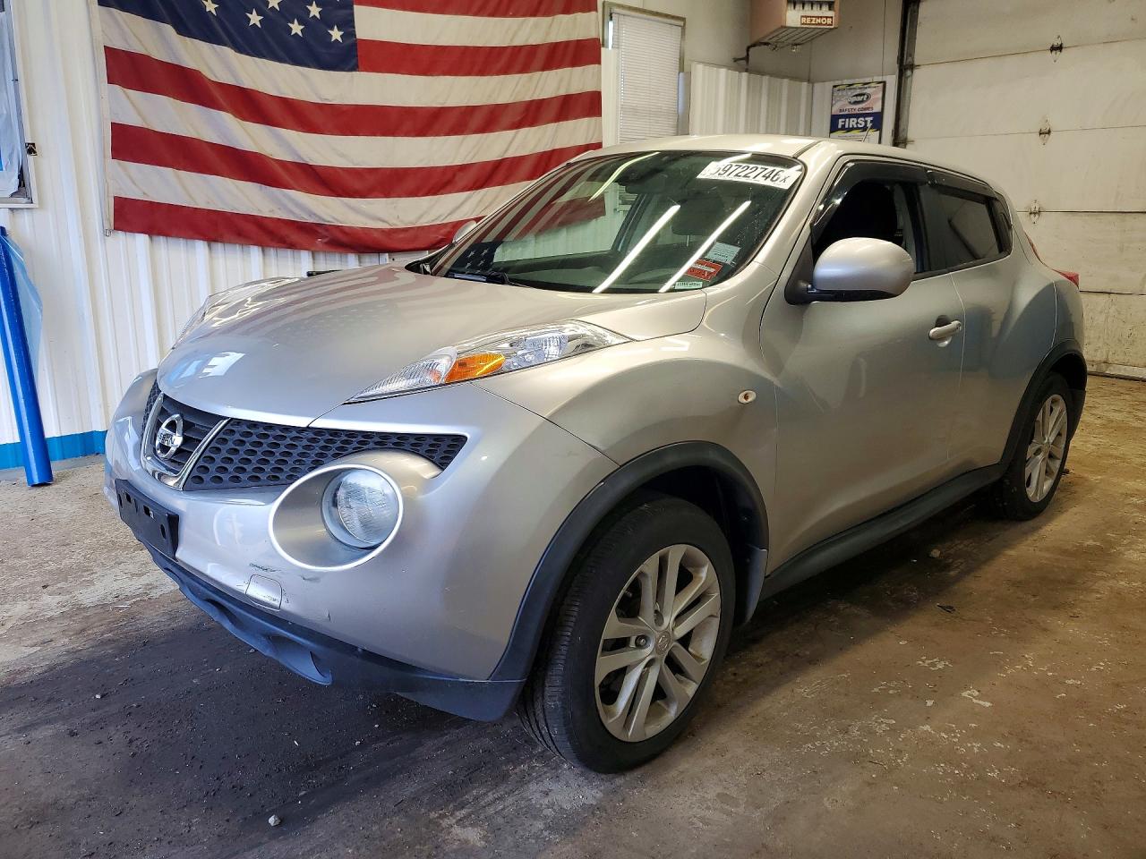 2011 NISSAN JUKE S | JN8AF5MV7BT013551 | UPCARS