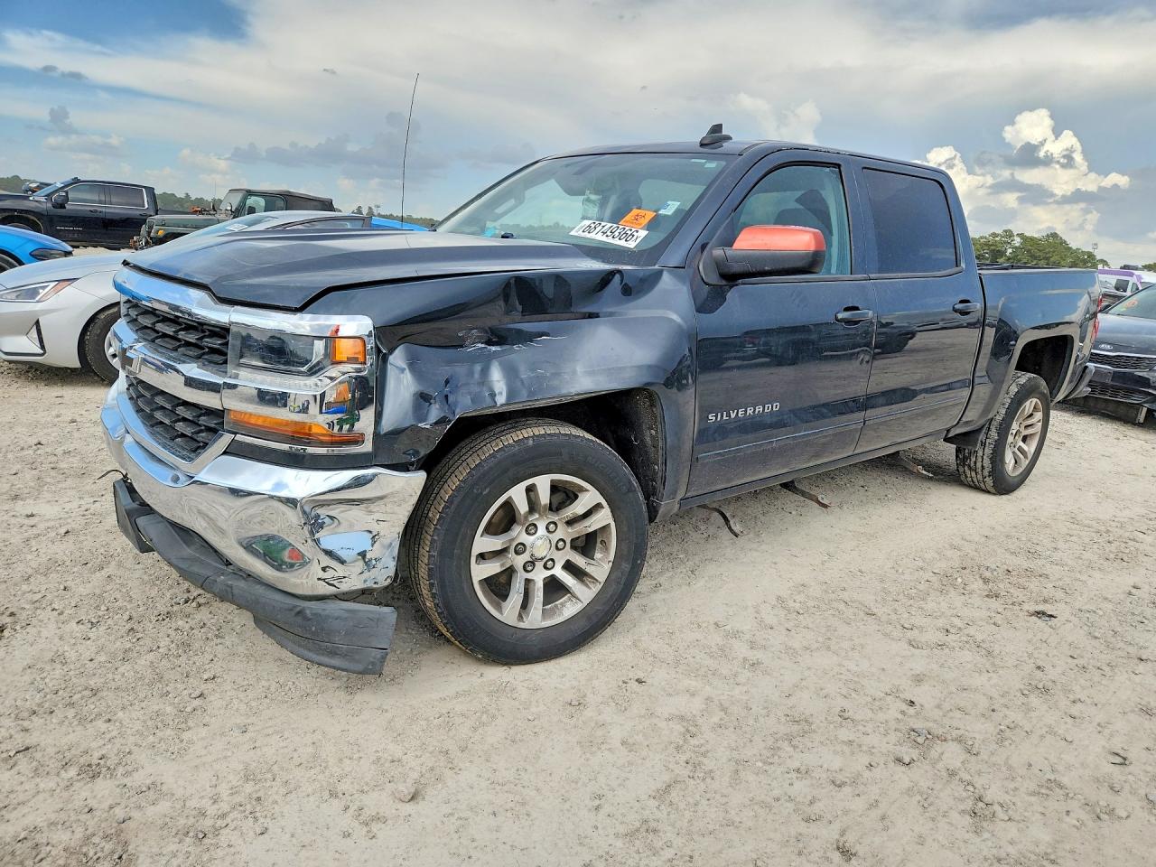 2017 CHEVROLET SILVERADO C1500 LT | 3GCPCREH9HG360772 | UPCARS