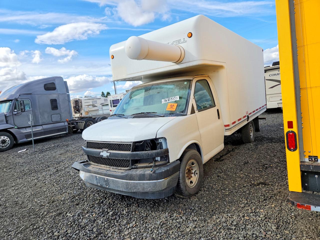 2018 CHEVROLET EXPRESS BOX TRUCK | 1GB0GSFG0J1344813 | UPCARS