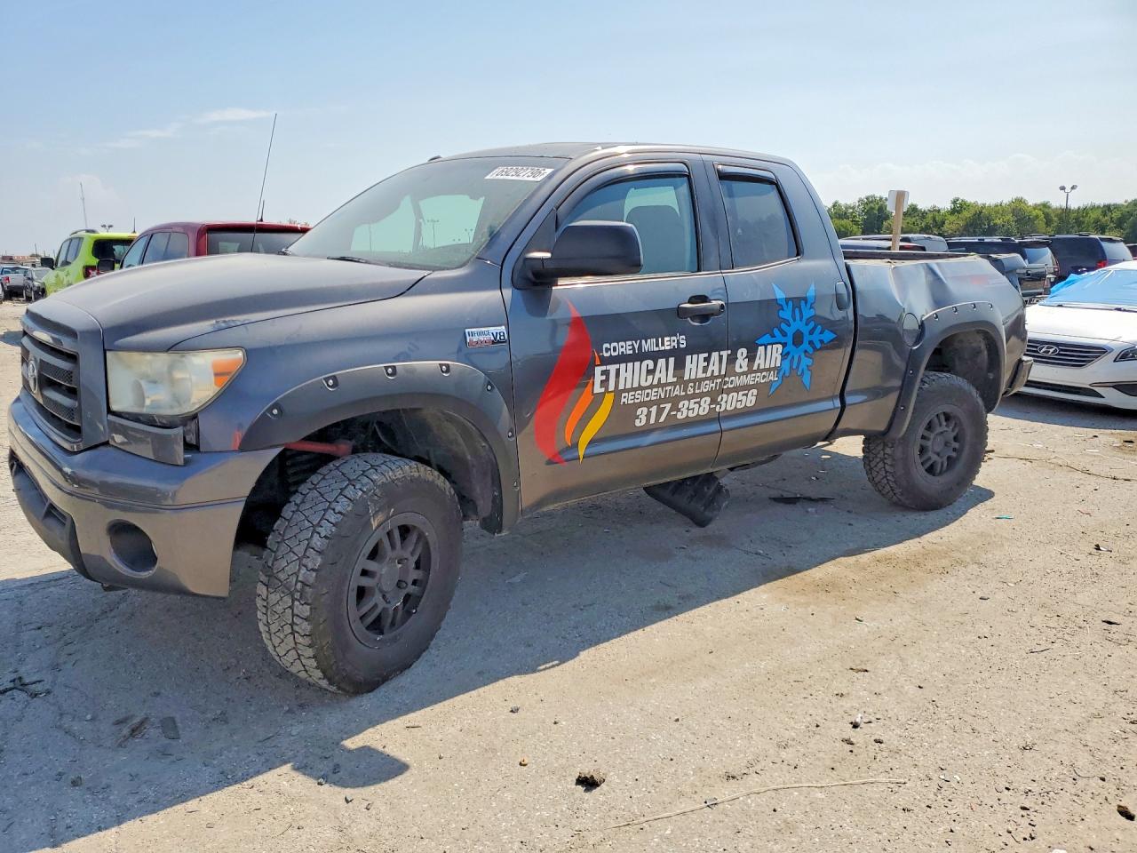 2011 TOYOTA TUNDRA DOUBLE CAB SR5 | 5TFUY5F16BX160322 | UPCARS
