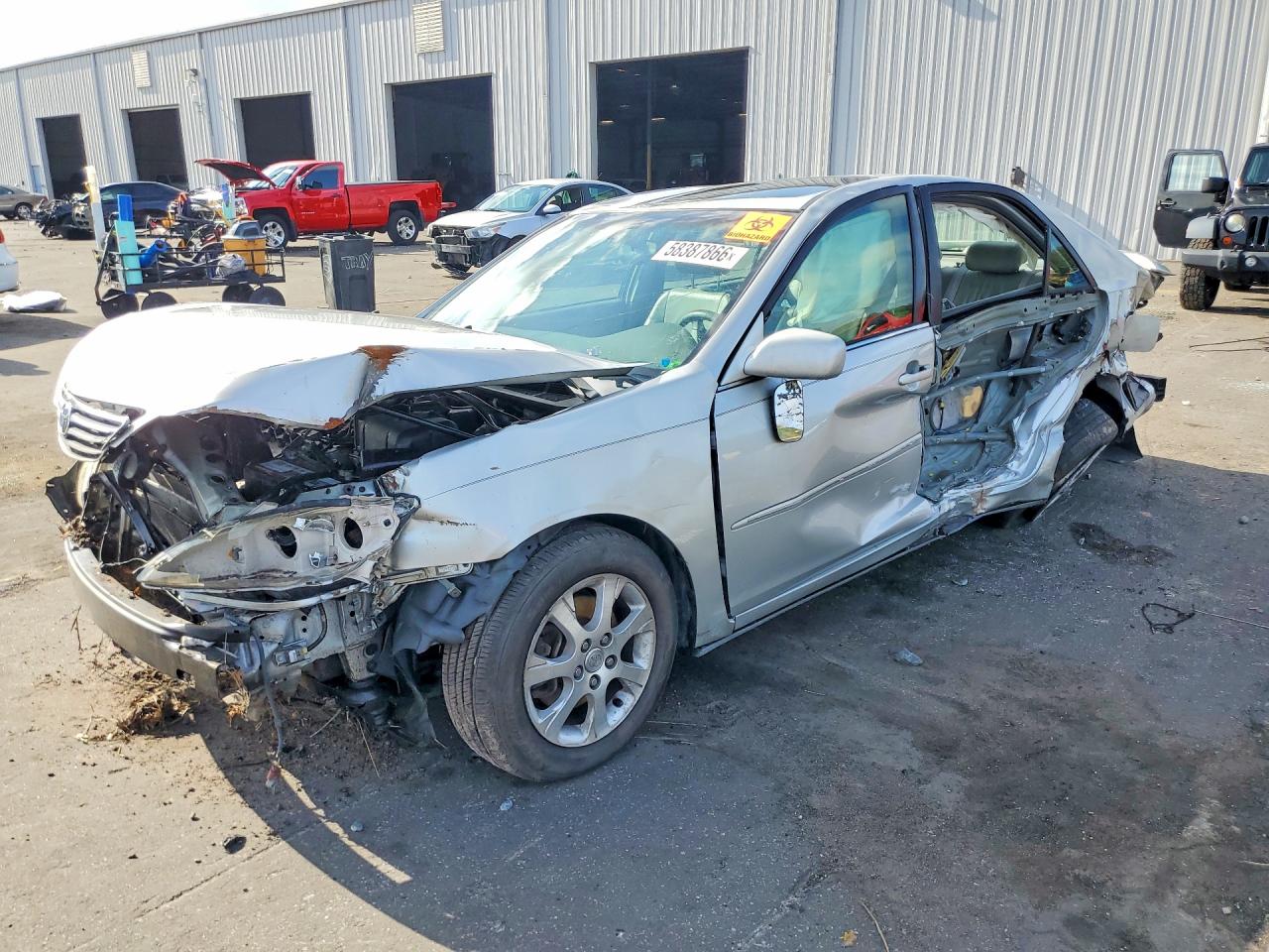2005 TOYOTA CAMRY XLE V6 | 4T1BF30K15U085520 | UPCARS