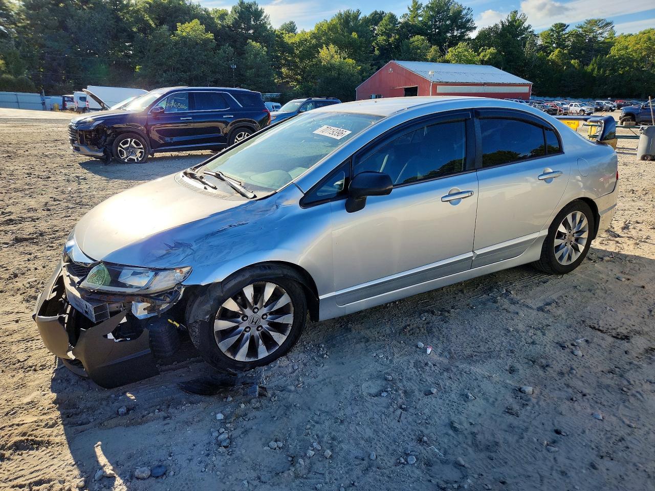 2011 HONDA CIVIC LX | 2HGFA1F52BH526775 | UPCARS