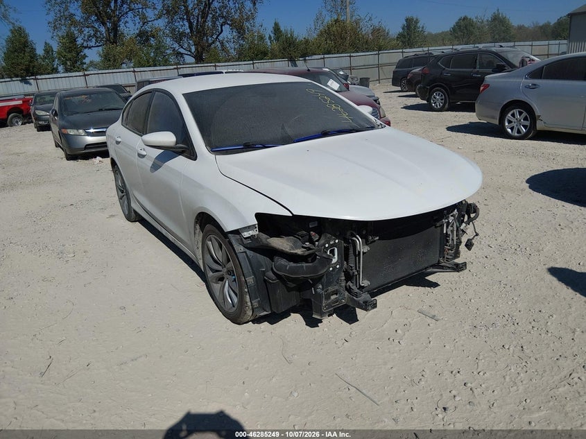 2015 CHRYSLER 200 S | 1C3CCCBB5FN511725 | UPCARS