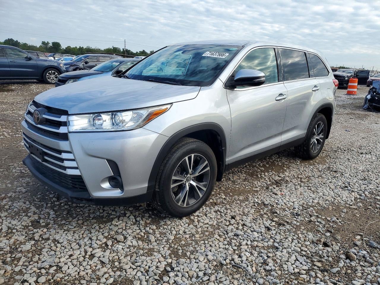 2019 TOYOTA HIGHLANDER LE | 5TDBZRFHXKS961981 | UPCARS