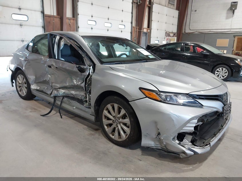 2018 TOYOTA CAMRY LE | 4T1B11HK9JU599732 | UPCARS