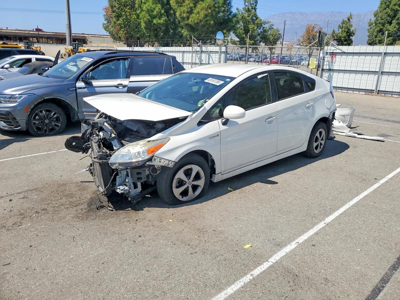 2015 TOYOTA PRIUS THREE | JTDKN3DU3F0423513 | UPCARS
