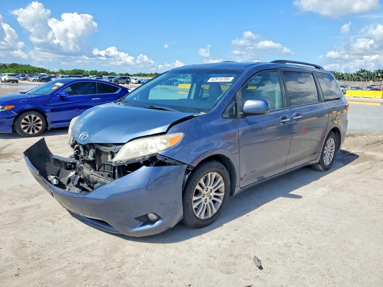 2015 TOYOTA SIENNA XLE 8-PASSENGER | 5TDYK3DC6FS549176 | UPCARS