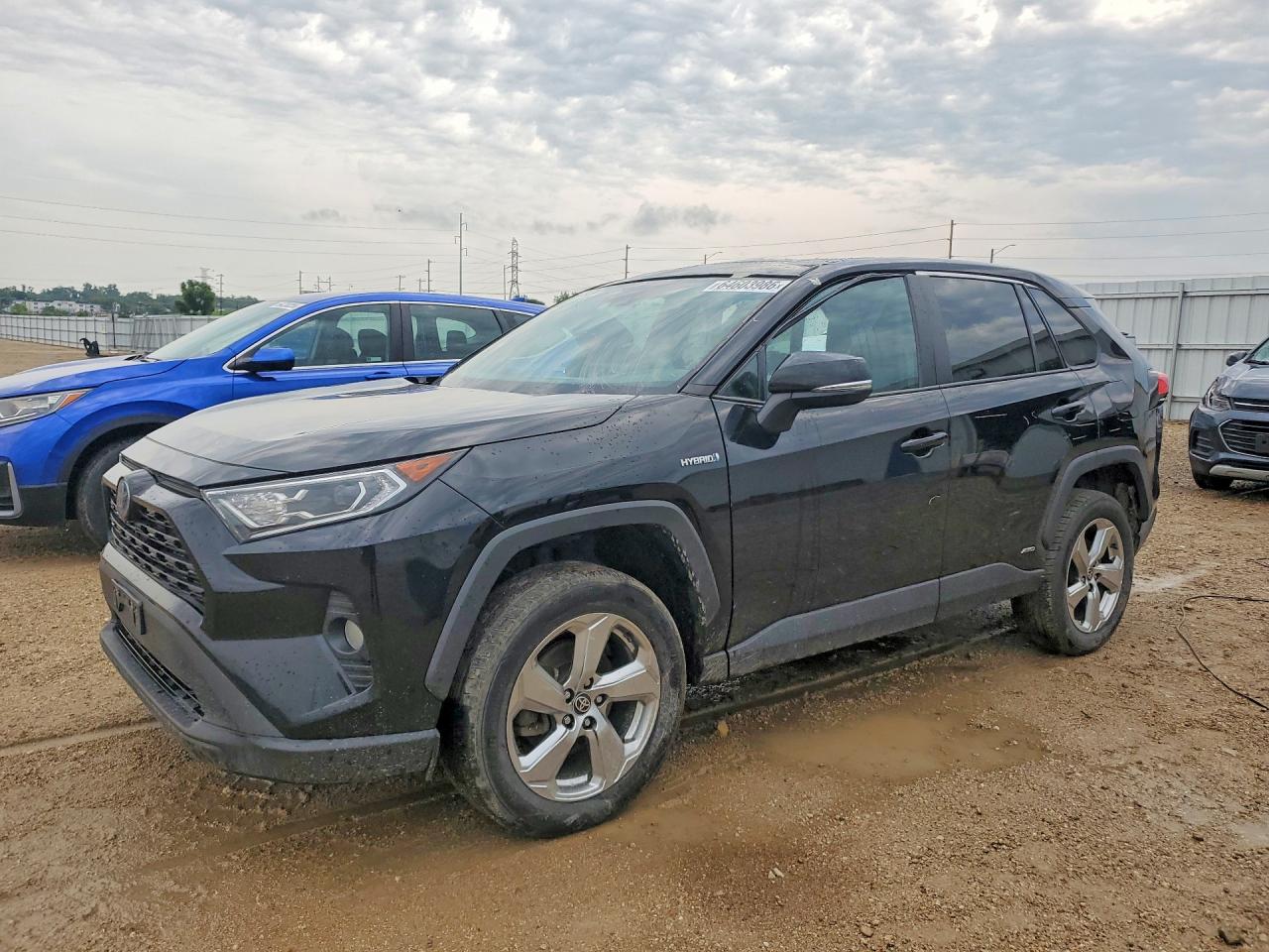 2021 TOYOTA RAV4 XLE PREMIUM | 4T3B6RFV2MU049300 | UPCARS