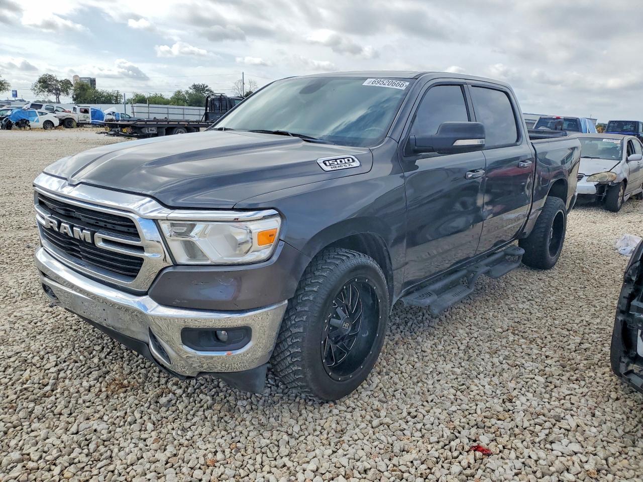2019 RAM 1500 BIG HORN/LONE STAR | 1C6RREFT1KN684324 | UPCARS