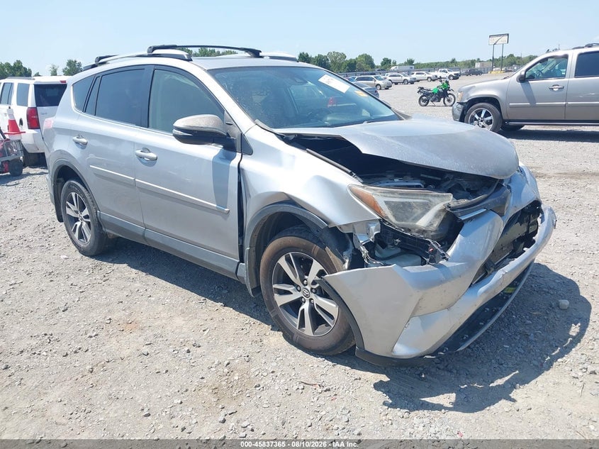 2018 TOYOTA RAV4 XLE | JTMWFREV7JD114735 | UPCARS