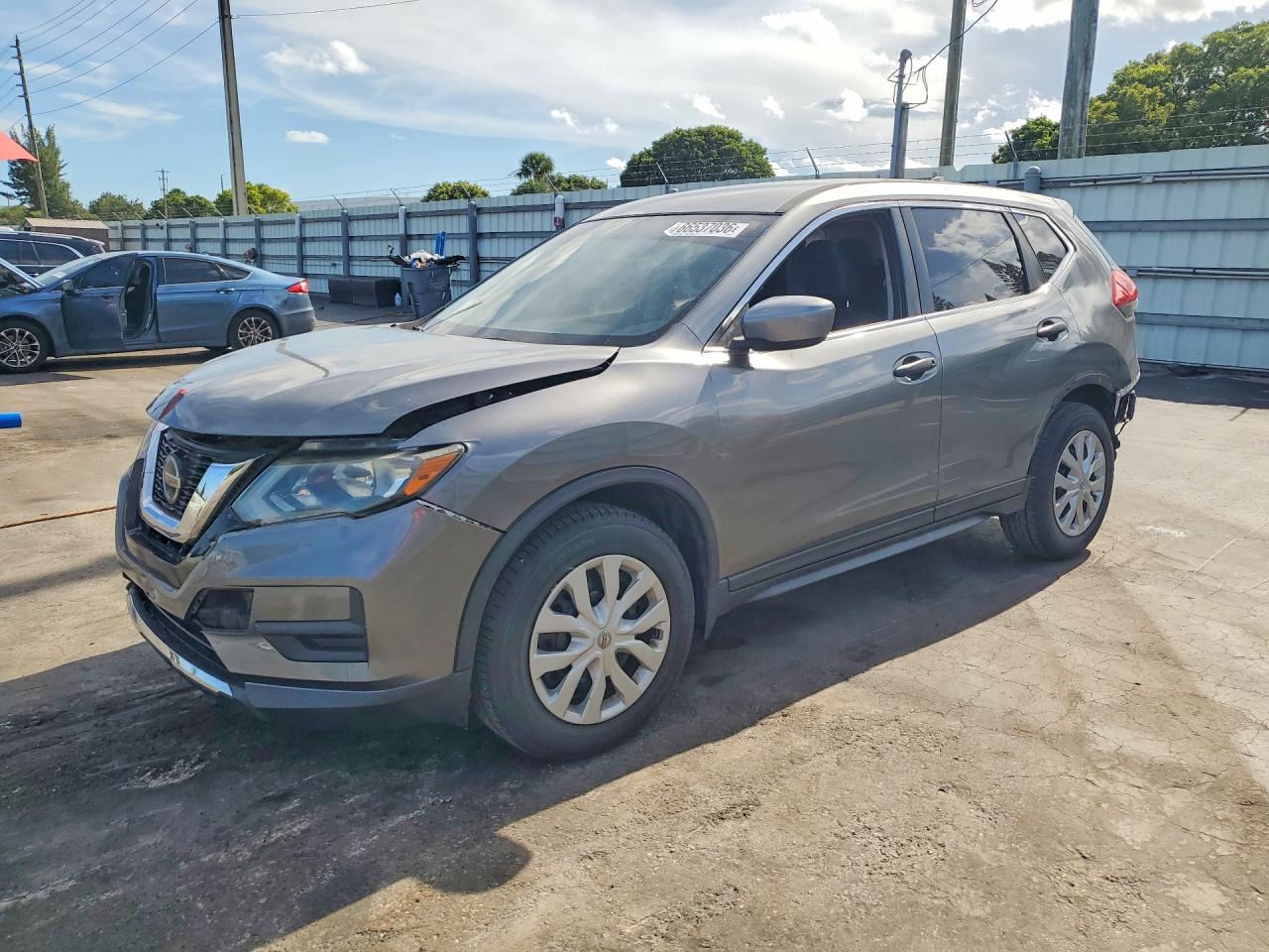 2018 NISSAN ROGUE S | KNMAT2MT8JP528406 | UPCARS